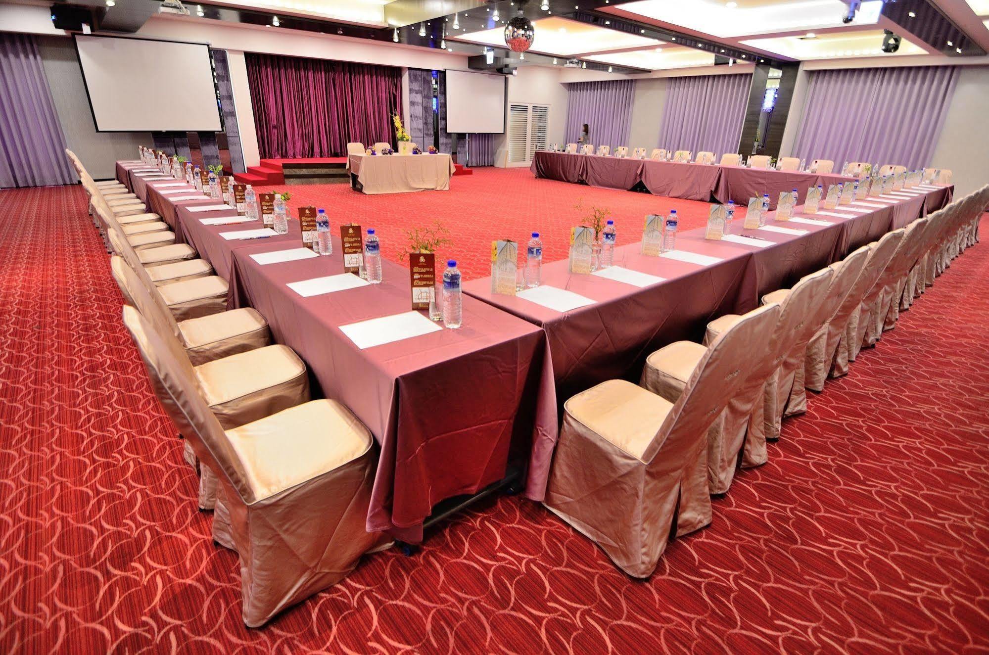Royal Chiayi Hotel Exterior foto